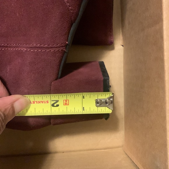 Eddie Bauer Suede Boots - Picture 3 of 7